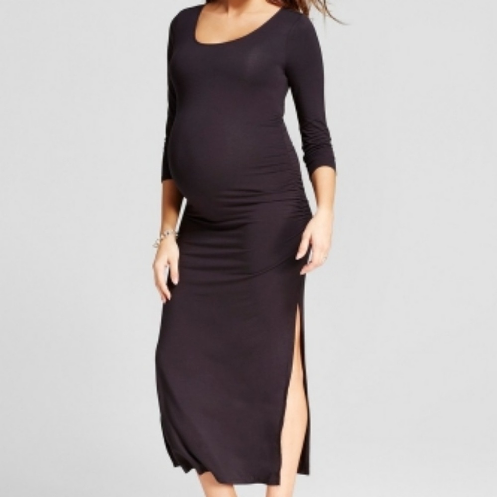 Ingrid & Isabel Maternity 3/4 Sleeves Split and Shirred Sides Maxi Dress - Black